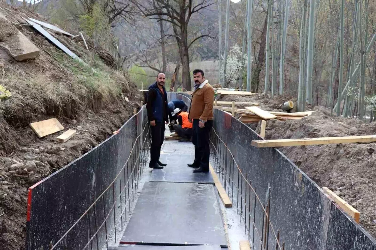 Oltu ilçe merkezindeki Elmalı sulama arkı yeniden hizmete açılacak