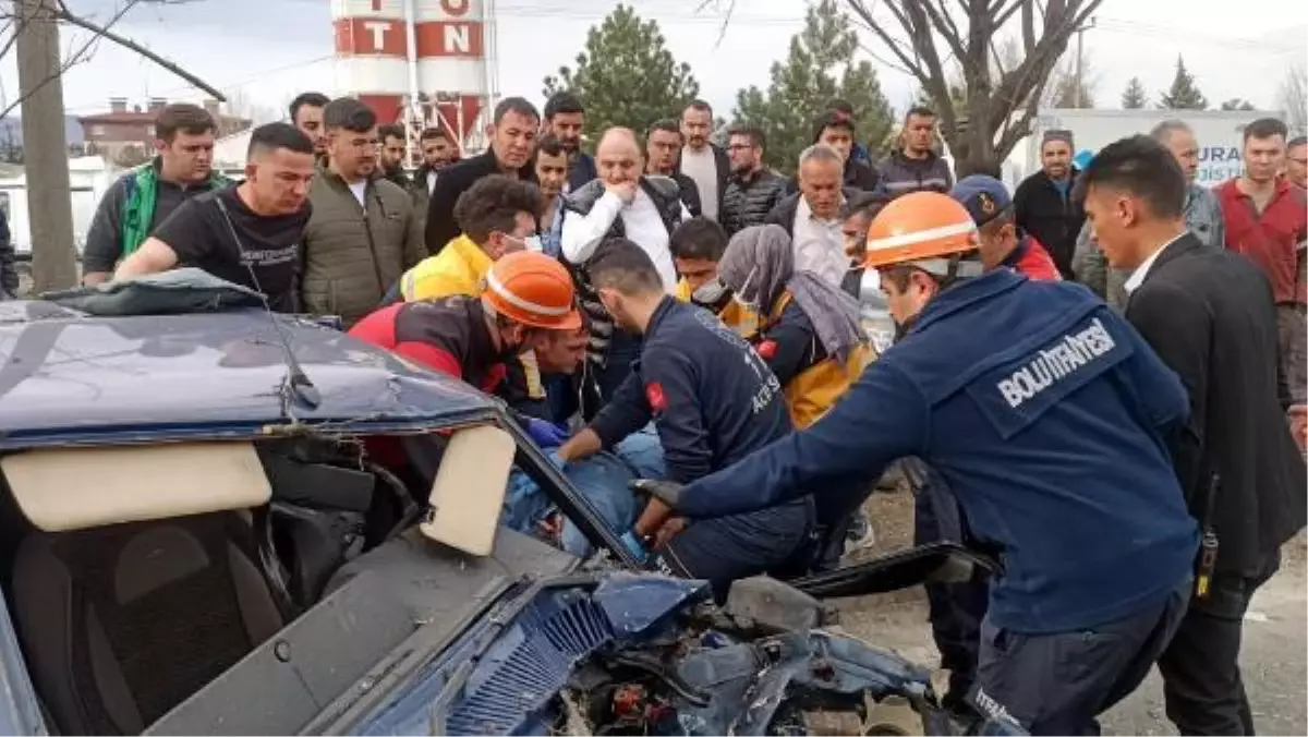 Otomobille çarpıştıktan sonra ağaca çarptı: 1 ölü, 1 yaralı