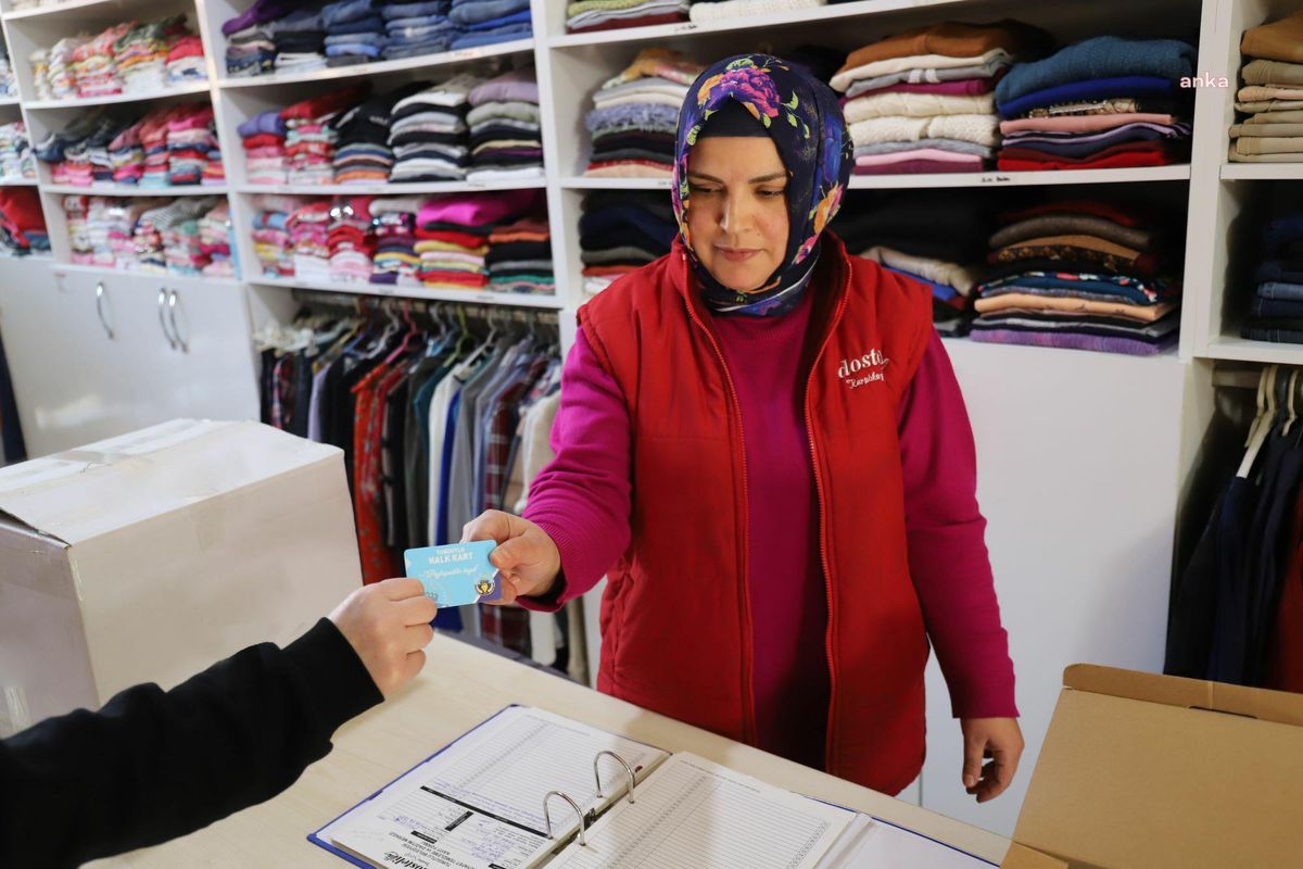 Turgutlu Belediyesi\'nden Bu Bayramda da İhtiyaç Sahiplerine Destek