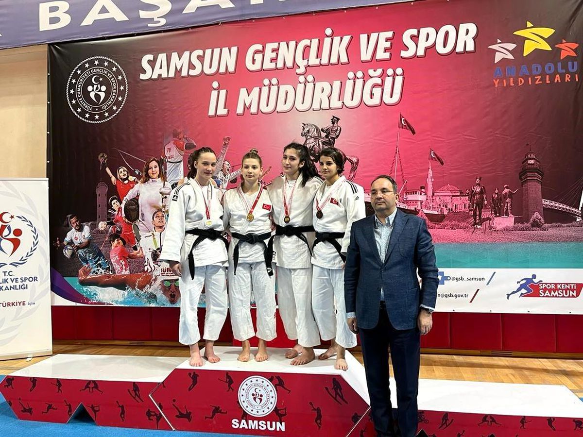 Yunusemreli judocular, Samsun\'dan üç madalya ile döndü