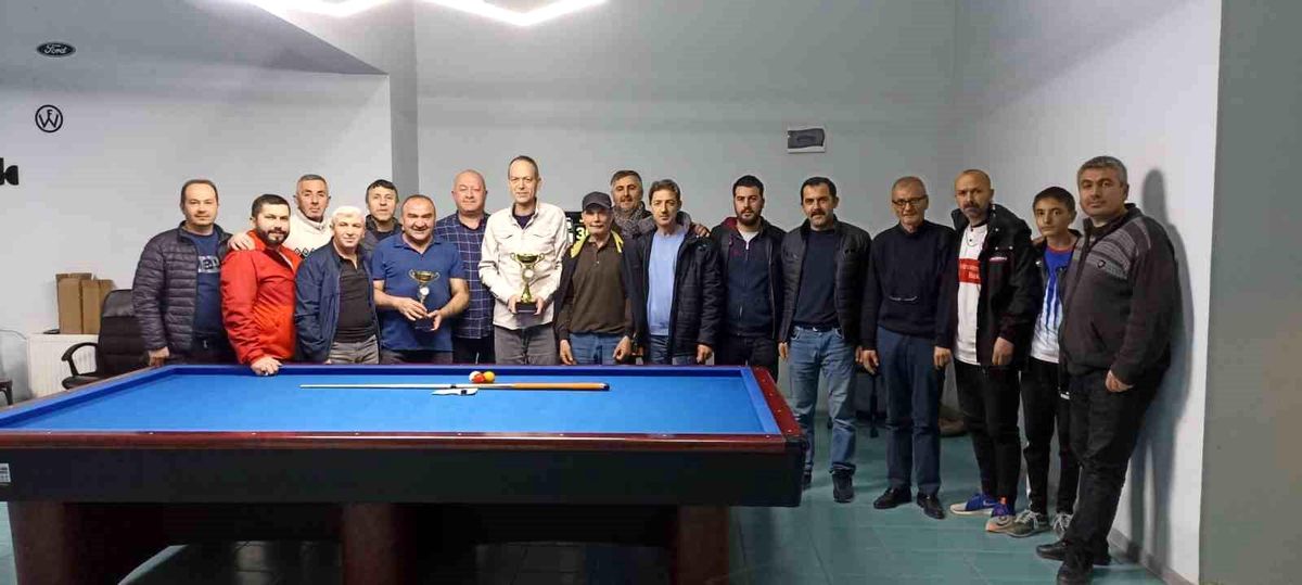 Bozüyük\'te 3 bant bilardo turnuvası heyecanı yaşandı