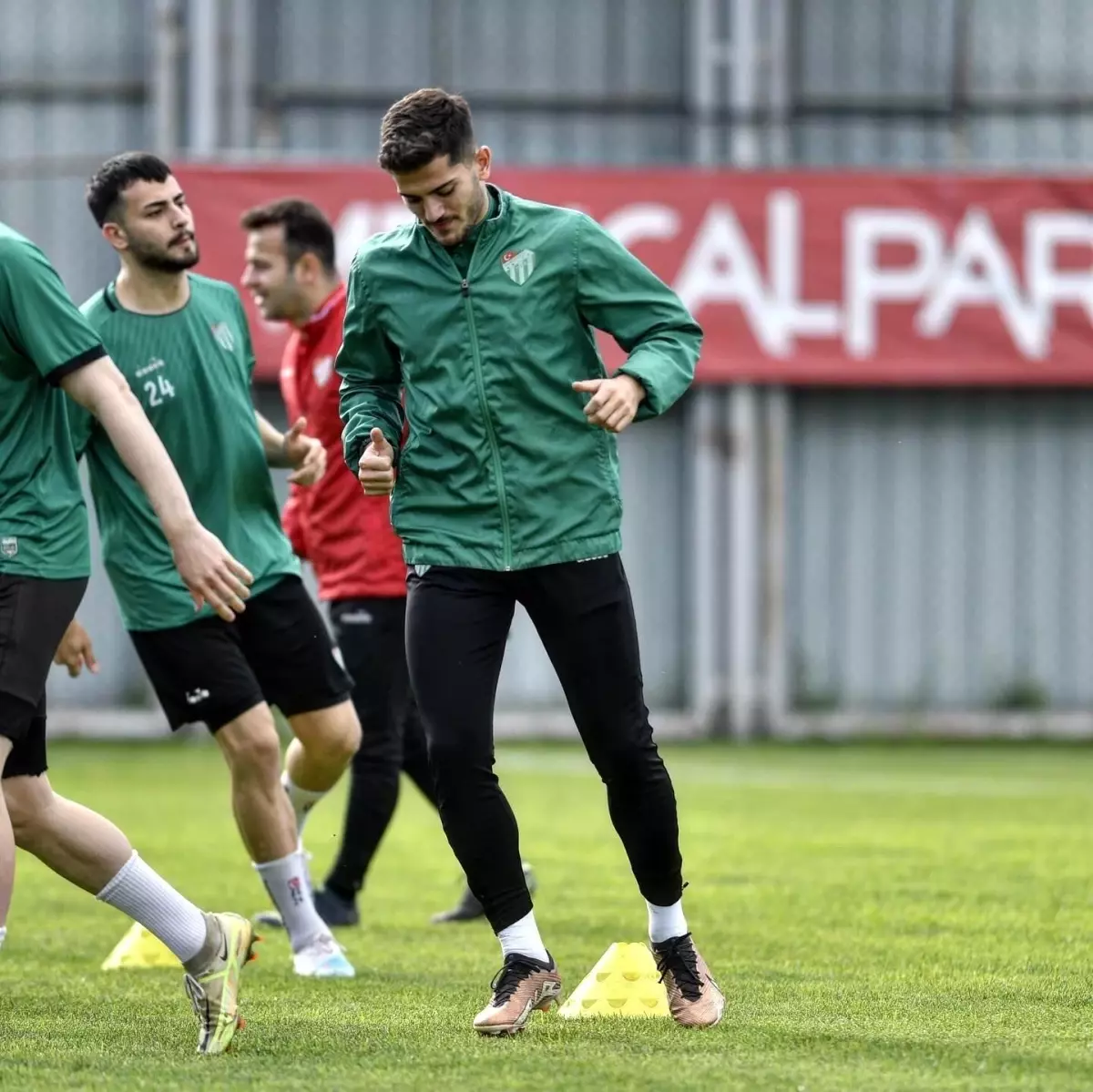 Bursaspor\'da Menemen FK maçı hazırlıkları sona erdi