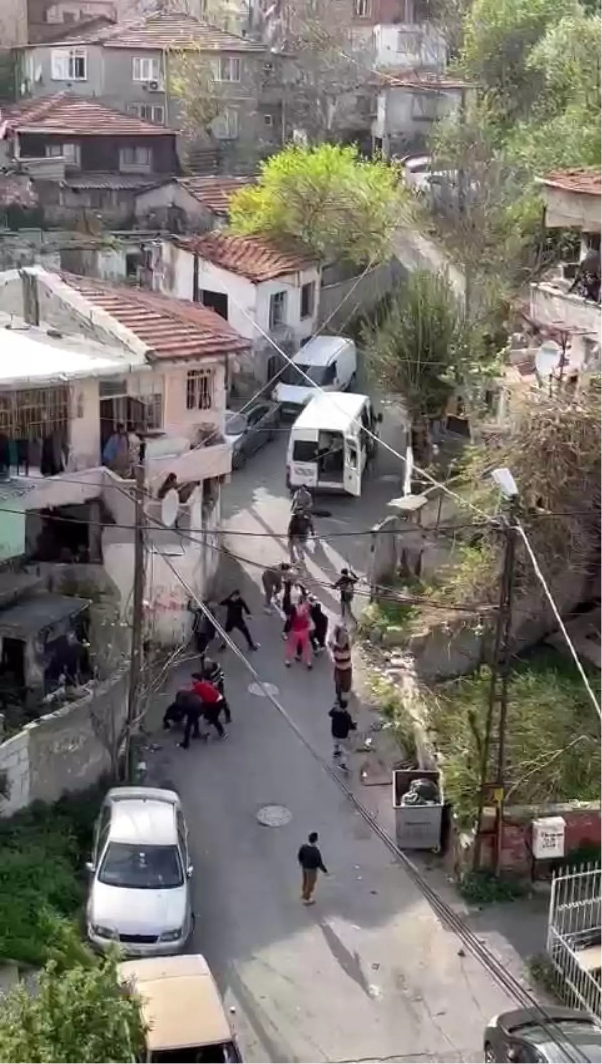 GAZİOSMANPAŞA\'DA NİŞAN ATMA KAVGASI