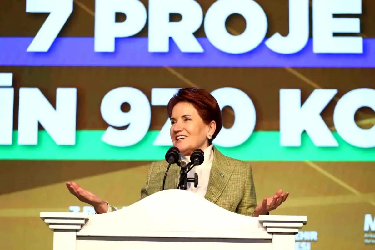 İYİ Parti Genel Başkanı Akşener: "Çılgın projelerin yapılma nedeni harama el uzatmak"