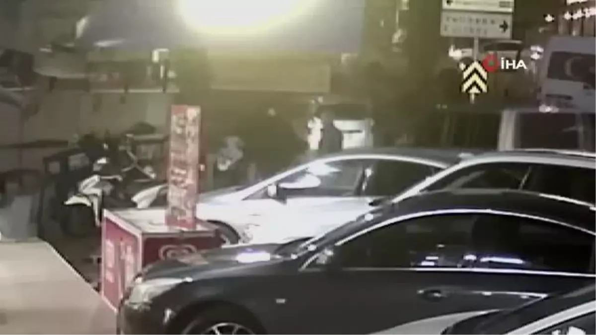 Kartal\'da 2 kişinin öldüğü silahlı saldırının yeni görüntüleri ortaya çıktı
