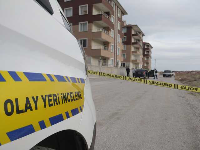 Komşusunu öldüren babasını, 'ben öldürdüm' diye korudu Komşusunu öldüren babasını, 'ben öldürdüm' diye korudu