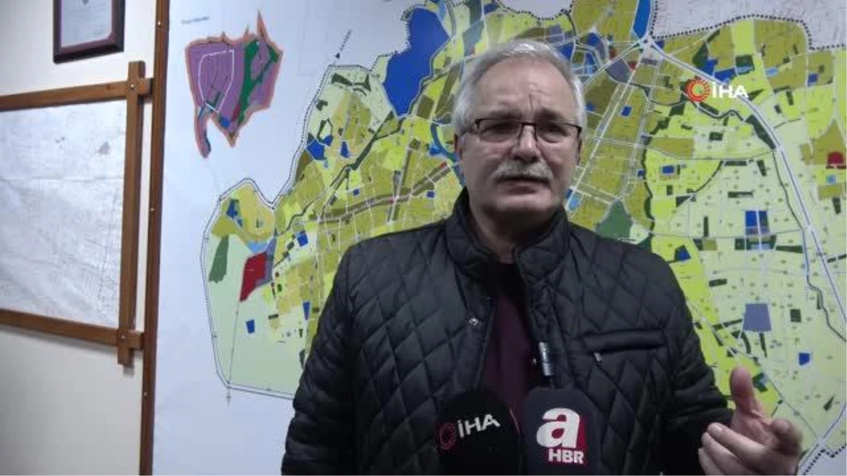 Kozan Belediye Başkanı Kazım Özgan, AK Parti\'ye geçiş kararını basın toplantısı ile duyurdu- Kozan Belediye Başkanı Özgan " Terör örgütleri millet...