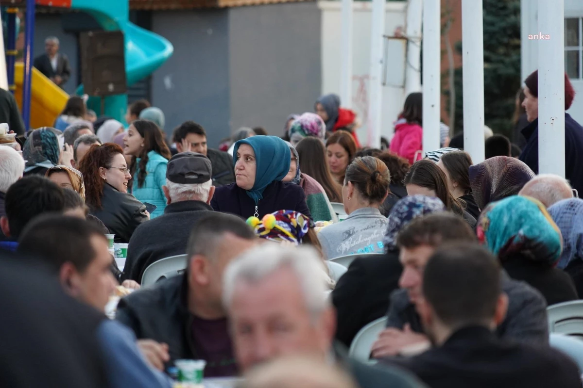 Lüleburgaz\'da Ramazan Ayı Boyunca 10 Bin Kişiye İftar Verildi