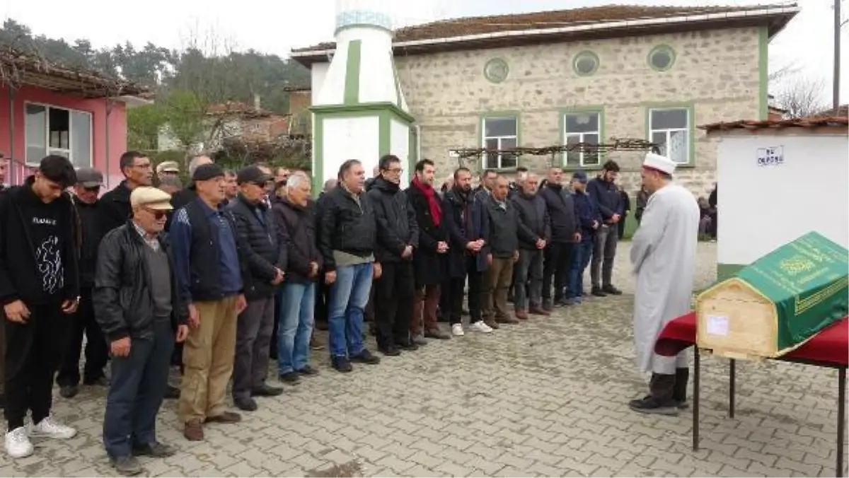 Yönetmen Nuri Bilge Ceylan\'ın annesinin cenazesi Çanakkale\'de toprağa verildi