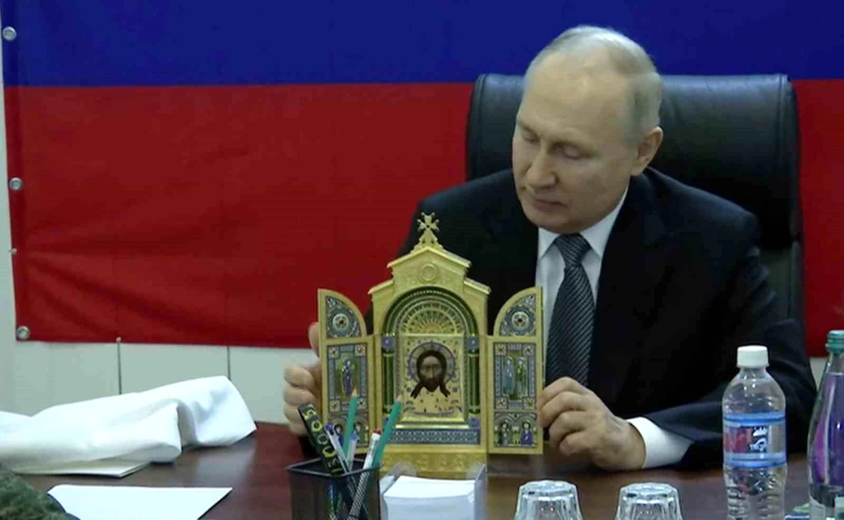 Putin, Herson ve Luhansk bölgelerine sürpriz ziyaret
