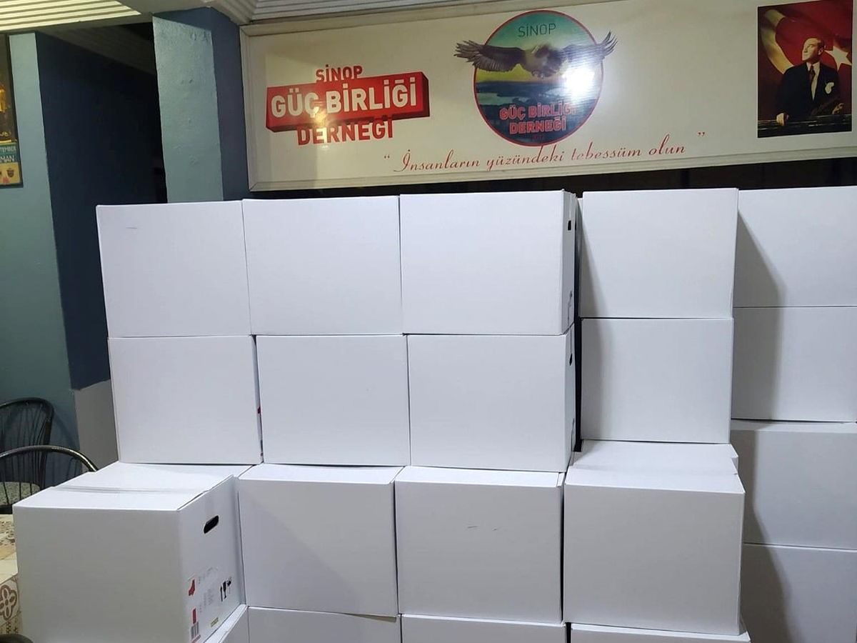 Sinop Güç Birliği Derneği, Ramazan\'da bin 250 aileye ulaştı