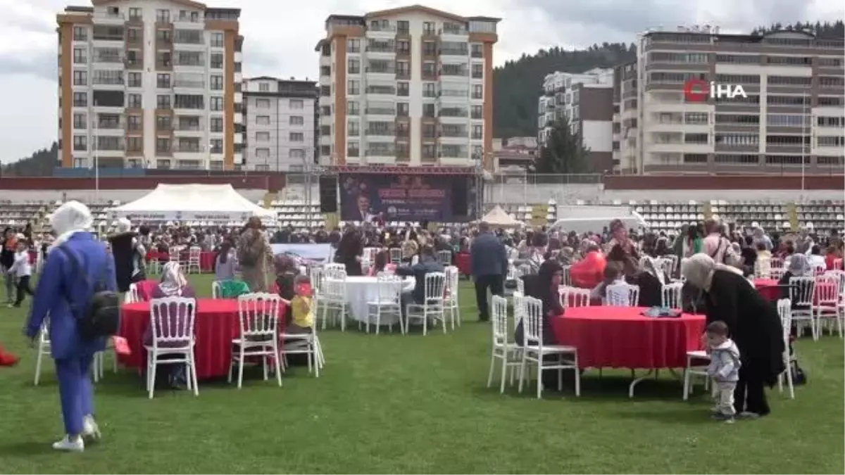 Tekne orucu iftarında stadyum doldu taştı