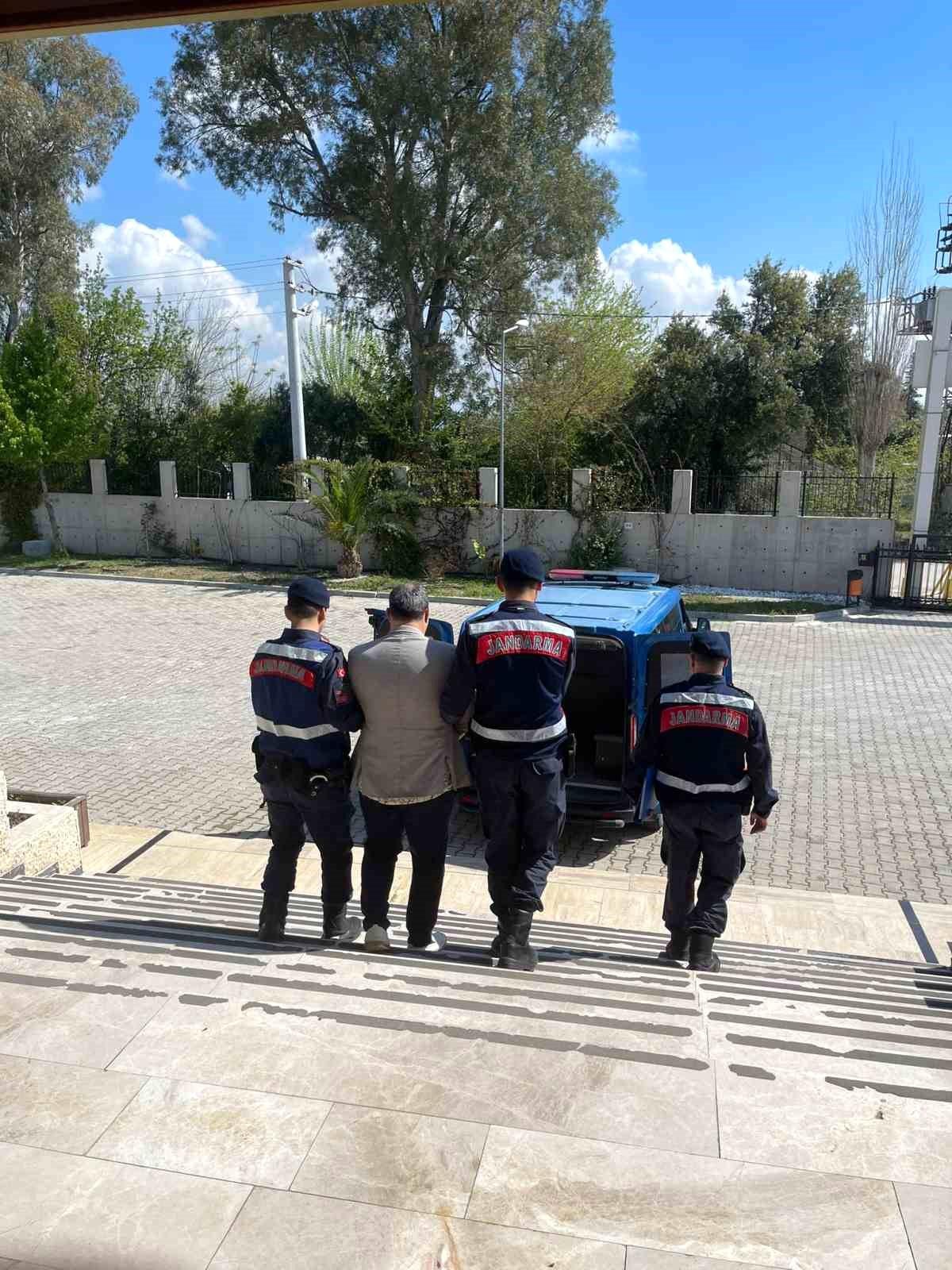 Antalya\'da 41 suç kaydı olan şahıs yakalandı