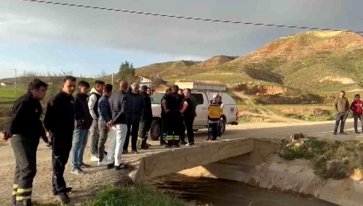 Aksaray\'da sulama kanalına düşen 11 yaşındaki çocuk kayıp