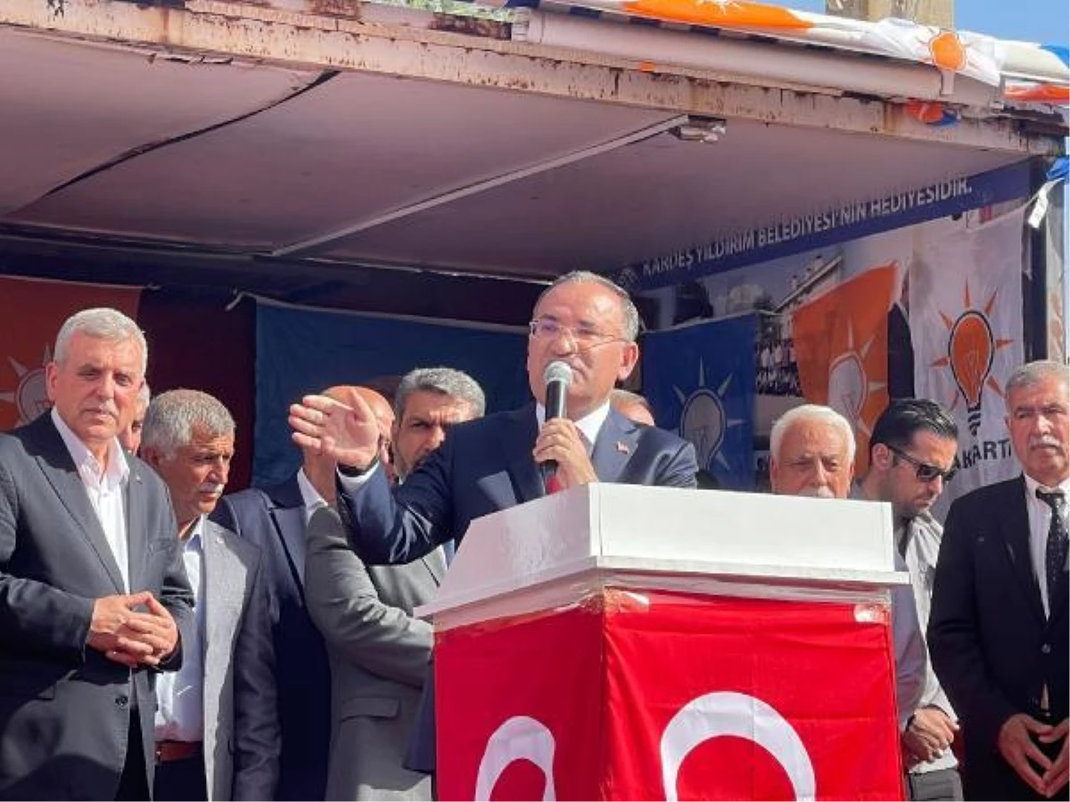 Adalet Bakanı Bozdağ: \'Kılıçdaroğlu söz veren lider konumunda\'