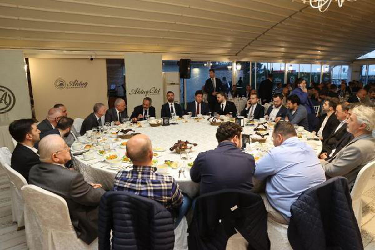 Bakan Özer: Deprem bölgesindeki 12 bin çocuğa bayram hediyesi hazırlandı (3)