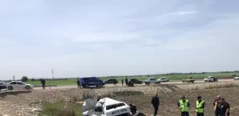 Beton mikseri ile otomobil çarpıştı; 2 ölü