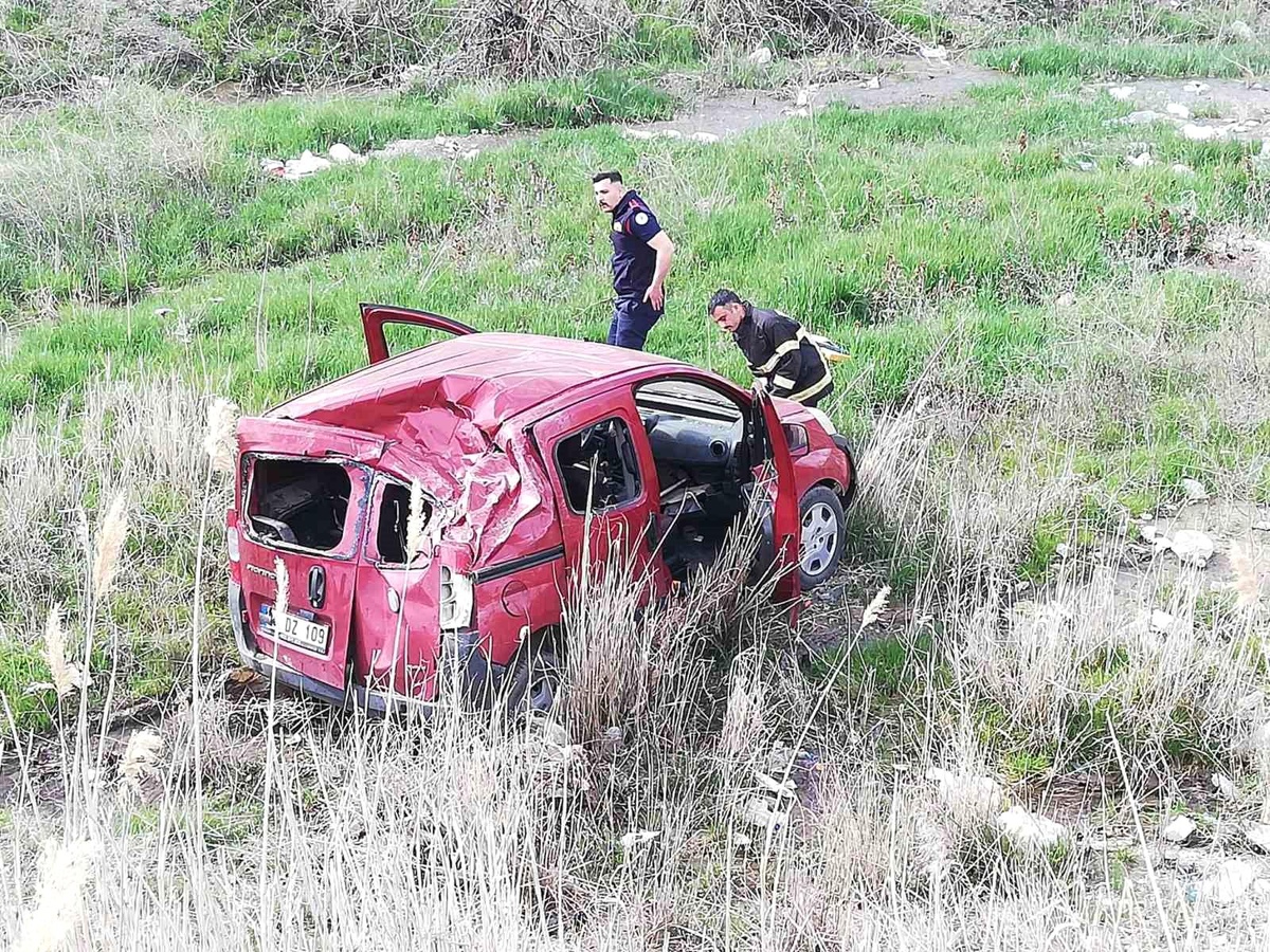 Erzincan\'da trafik kazası: 2 yaralı