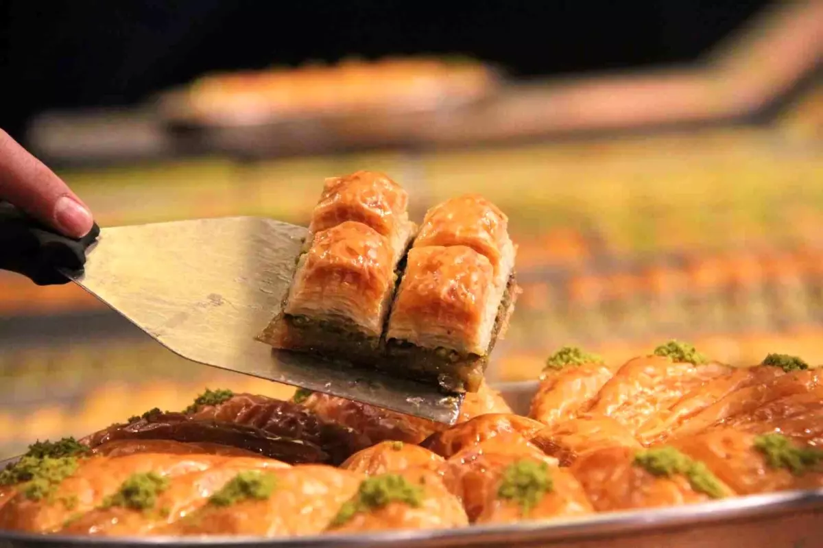 Ev baklavasını tercih edenler pazar alışverişinde