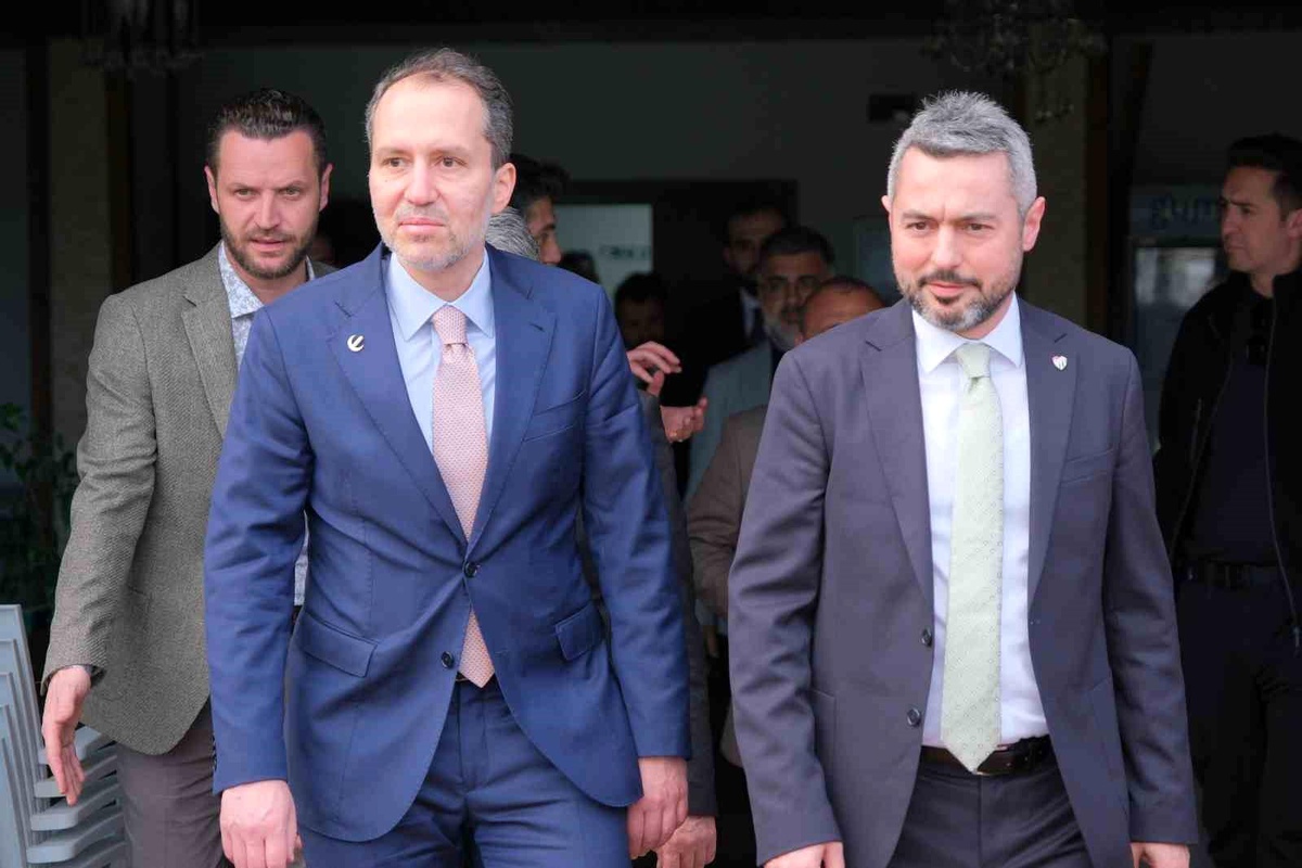 Fatih Erbakan, Bursaspor\'un bilet kampanyasına katıldı
