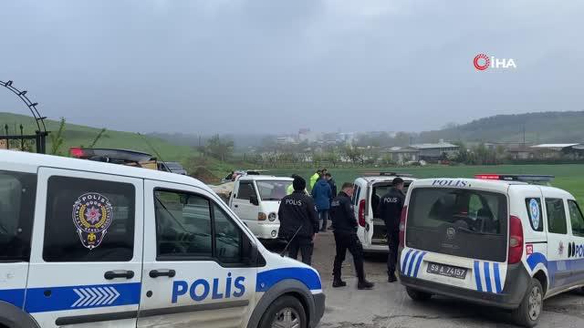 Tekirdağ\'da Kamyonet Dolusu İnşaat Malzemesiyle Yakalanan Şüpheliler Gözaltına Alındı