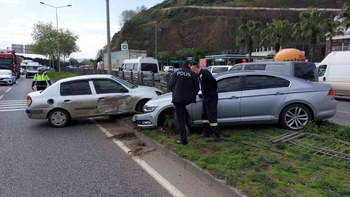 Samsun\'da zincirleme trafik kazası: 1 yaralı