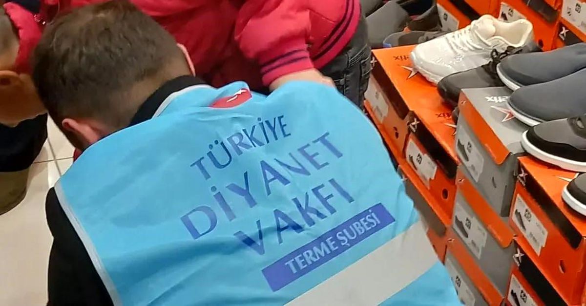 Terme İlçe Müftülüğü\'nden çocuklara bayram desteği