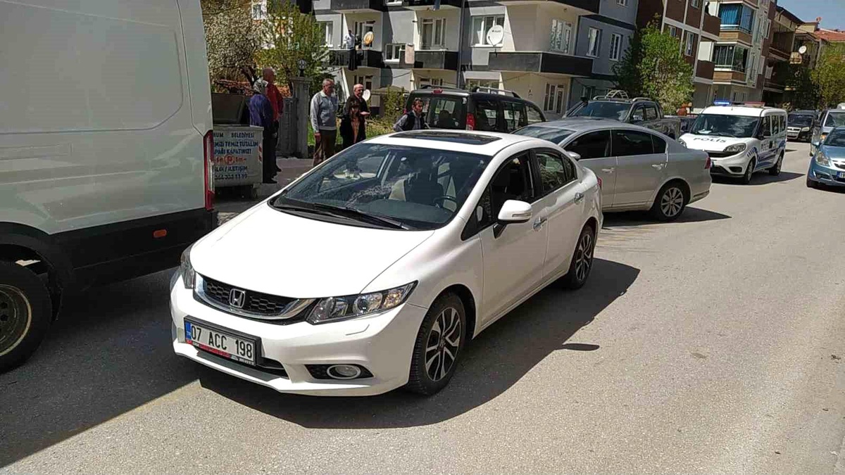 Çorum\'da Otomobil Çocuğa Çarptı: Ağır Yaralı