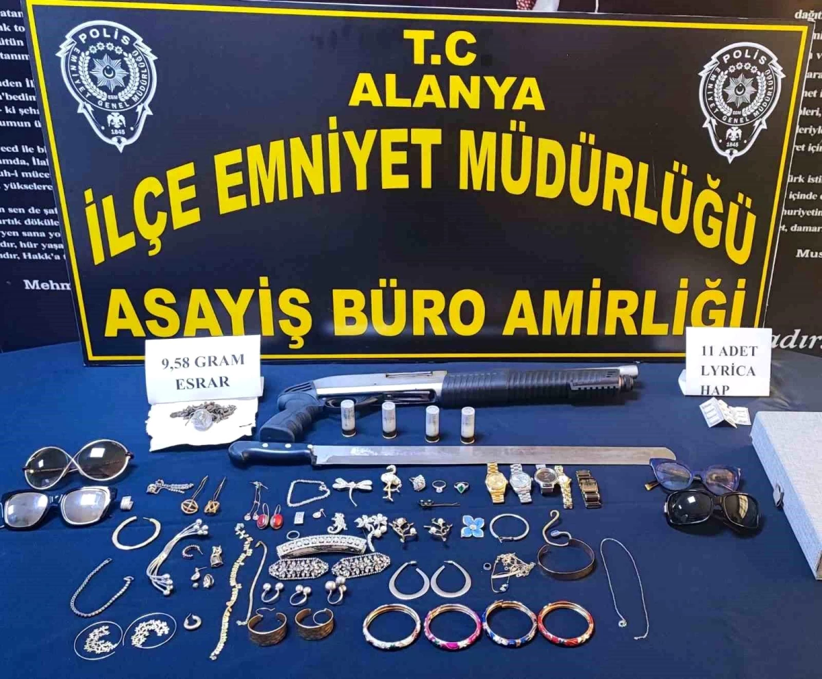Alanya\'da 3 Hırsızlık Olayına Karışan Şahıs Tutuklandı
