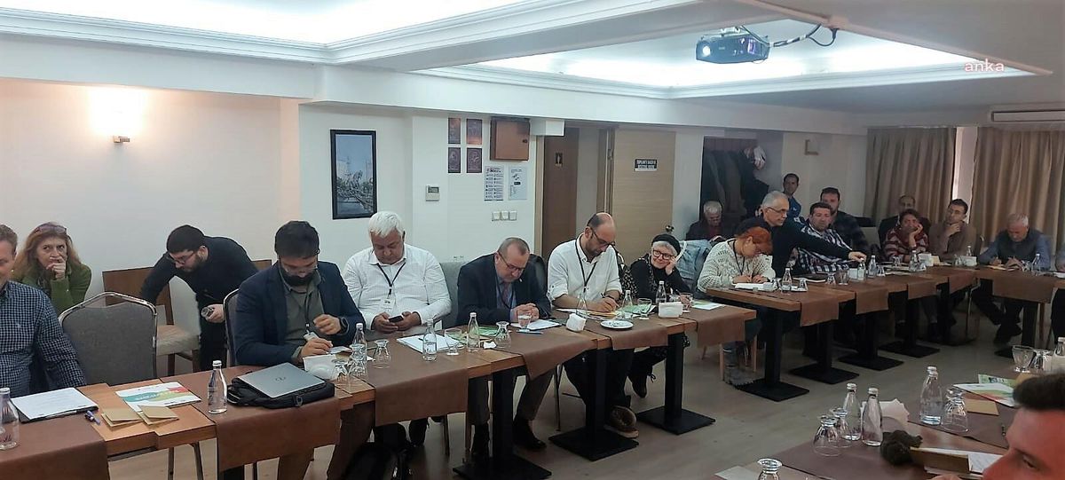 Antalya Büyükşehir Belediyesi\'nin \'Çevre Dostu Çiftçi Kart\' Projesi Çanakkale\'de Tanıtıldı