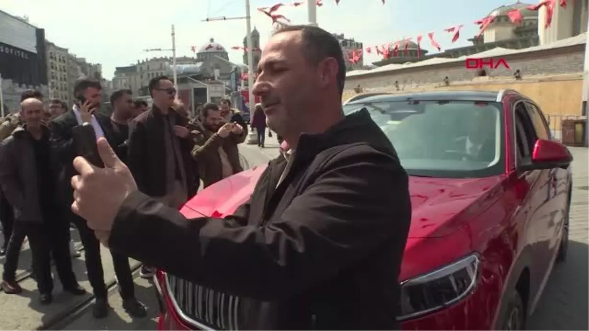 Bakan Varank TOGG ile İstiklal Caddesi turu attı