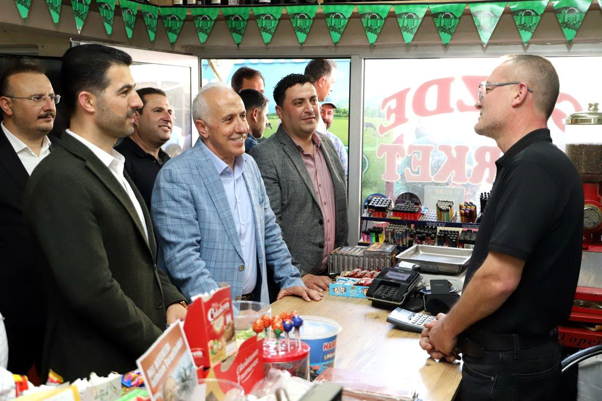 Başkan Gültak, mahalle ziyaretleri sırasında seçimleri hatırlattı