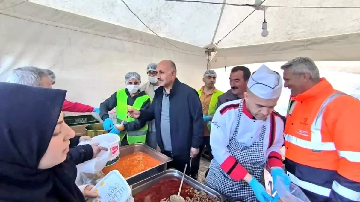 Malatya\'da depremde hayatını kaybedenler için Mevlid-i Şerif ve iftar programı düzenlendi