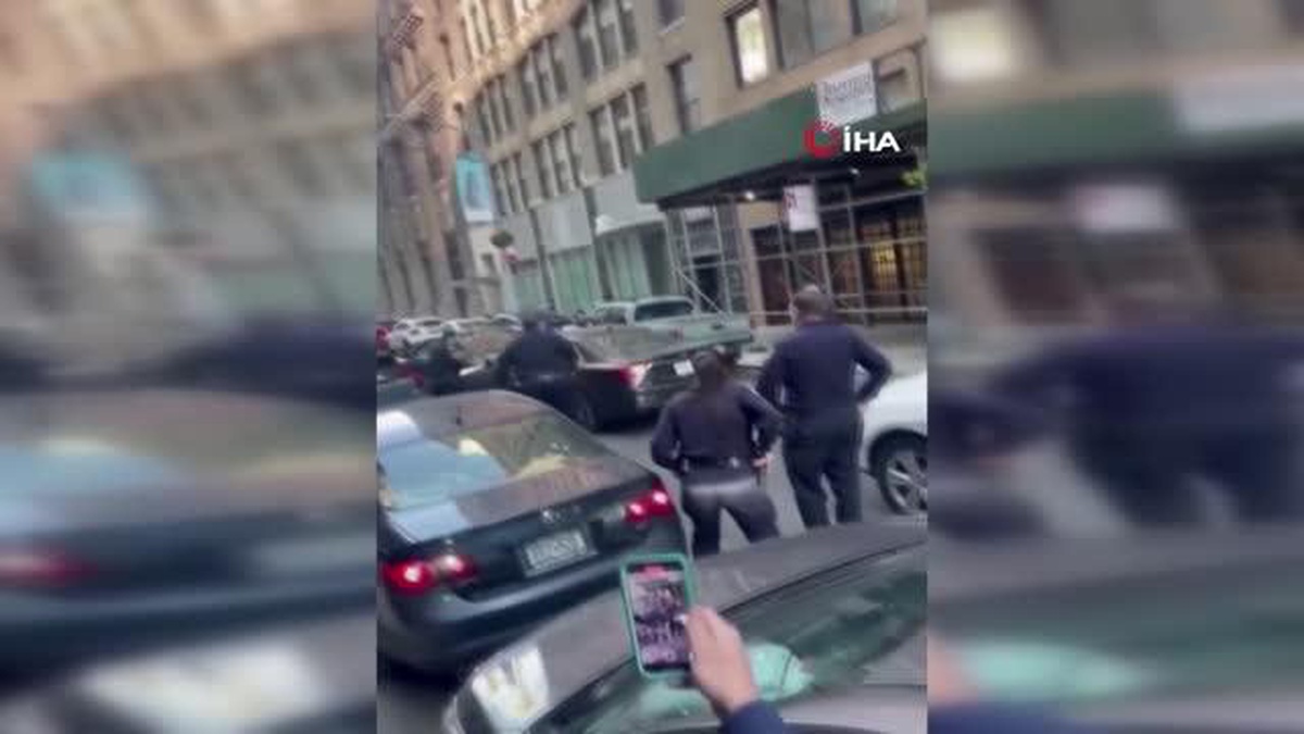 New York\'ta dur ihtarına uymayan sürücü restoranın içinden kaçtı: 1 yaralı