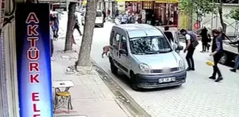 Edremit'te çocuk aracın altında kaldı