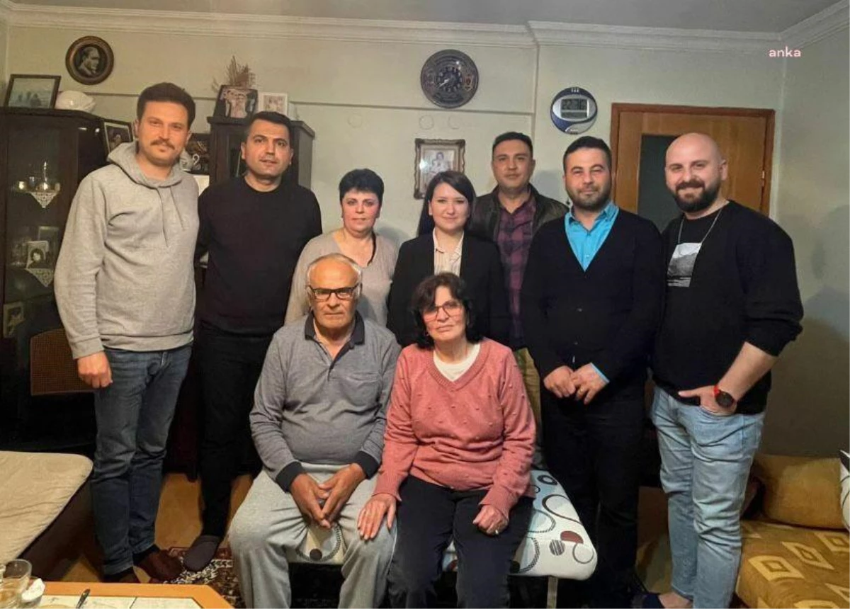 Gökçe Gökçen, Gezi Parkı Davası Kapsamında Tutuklu Olan Tayfun Kahraman\'ın Ailesini Ziyaret Etti