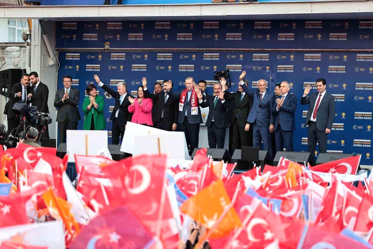 Güngör, Cumhurbaşkanı Erdoğan\'ı bağrına basan Denizlilere teşekkür etti