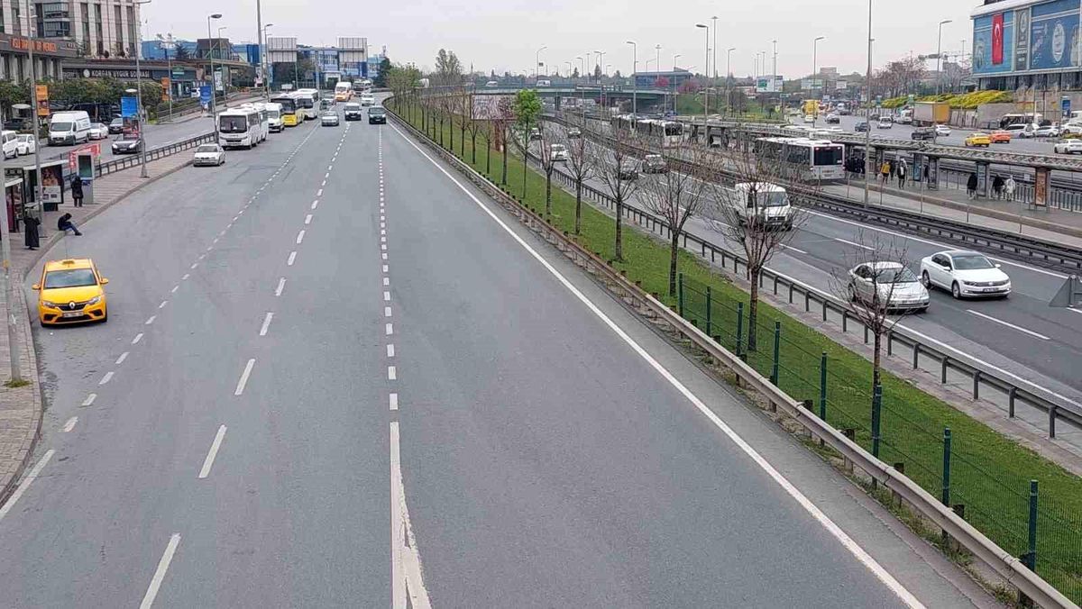 İstanbul\'da Ramazan Bayramı öncesi yollar boş kaldı