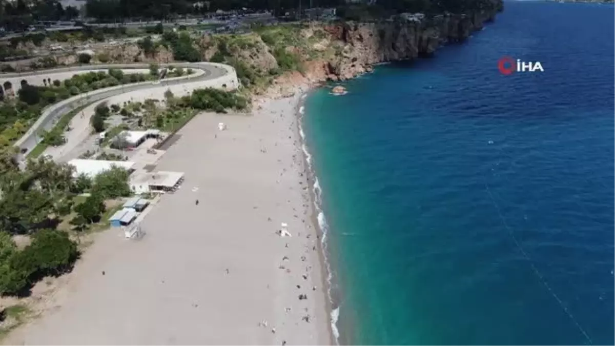 Konyaaltı Sahilinde Bayram Öncesi Yoğunluğu