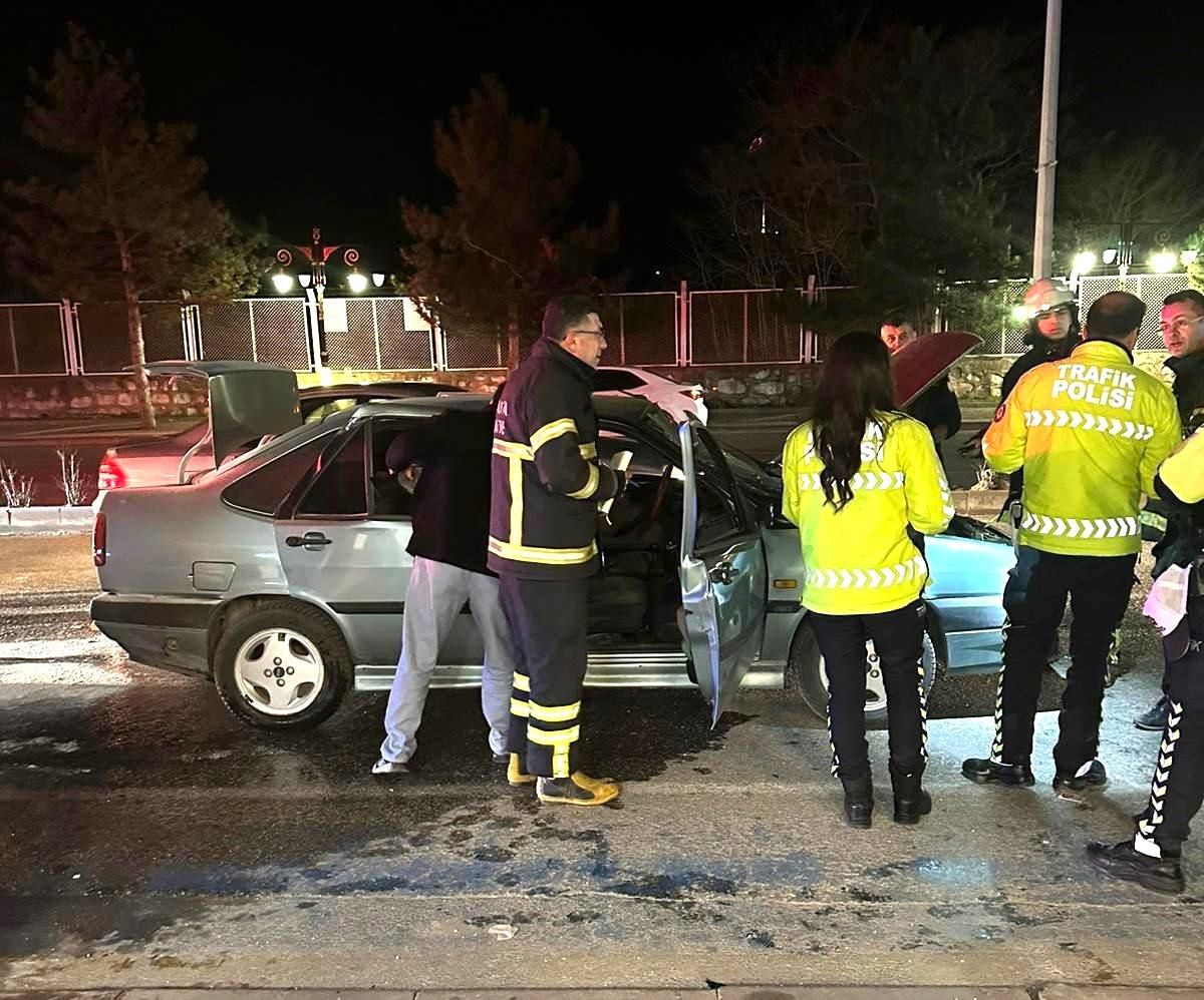 Kütahyada Otomobilde Yangın Çıktı