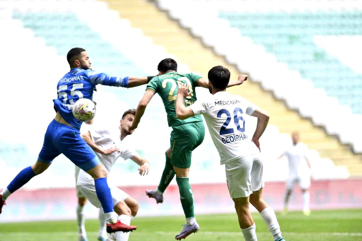 Menemen FK, Afacan yönetiminde ilk maçında 1 puan aldı