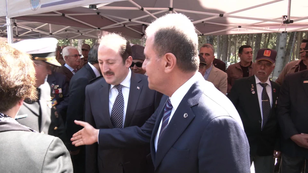 Mersin Büyükşehir Belediye Başkanı Vahap Seçer Şehit Aileleri ile Bayramlaştı