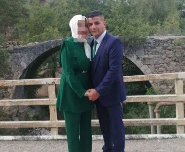 Mersin'de 3 atölyeyi saran yangında ağır bilanço: 1 itfaiye eri ve 3 işçi can verdi, 1 kişi aranıyor Mersin'de 3 atölyeyi saran yangında ağır bilanço: 1 itfaiye eri ve 3 işçi can verdi, 1 kişi aranıyor