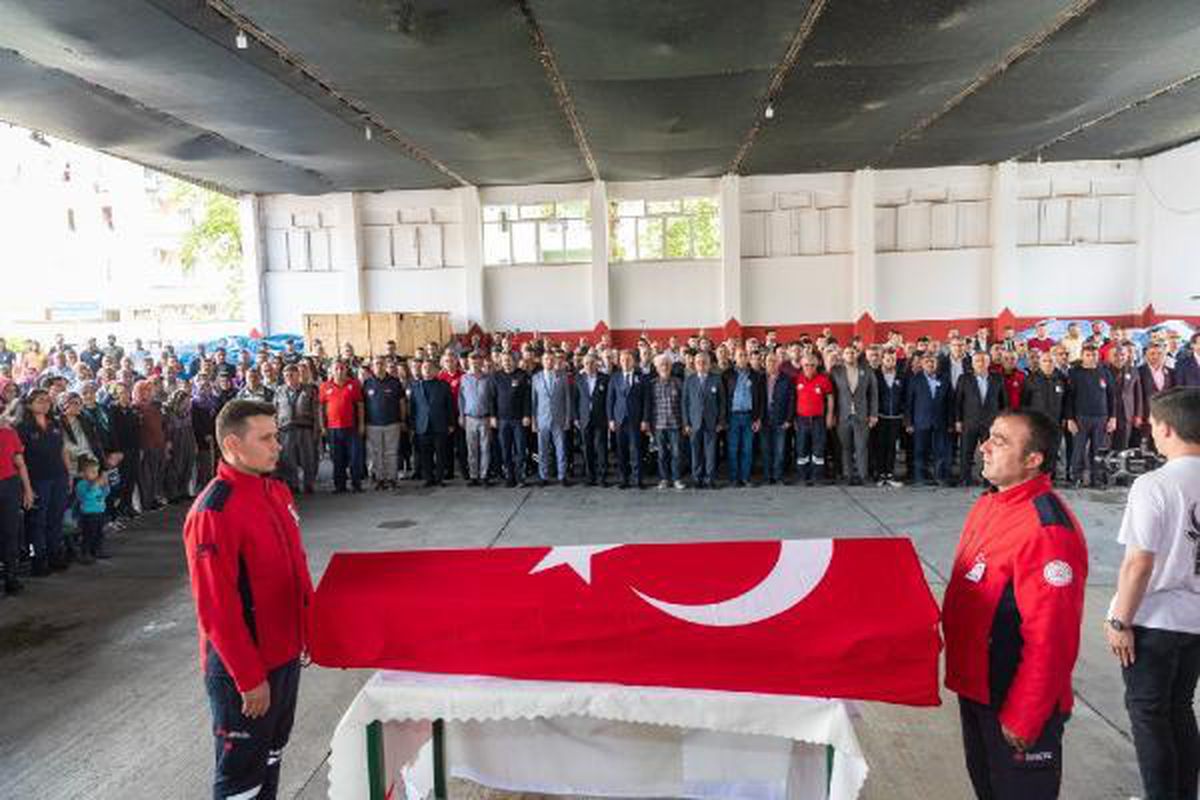 İtfaiye Eri İçin Tören