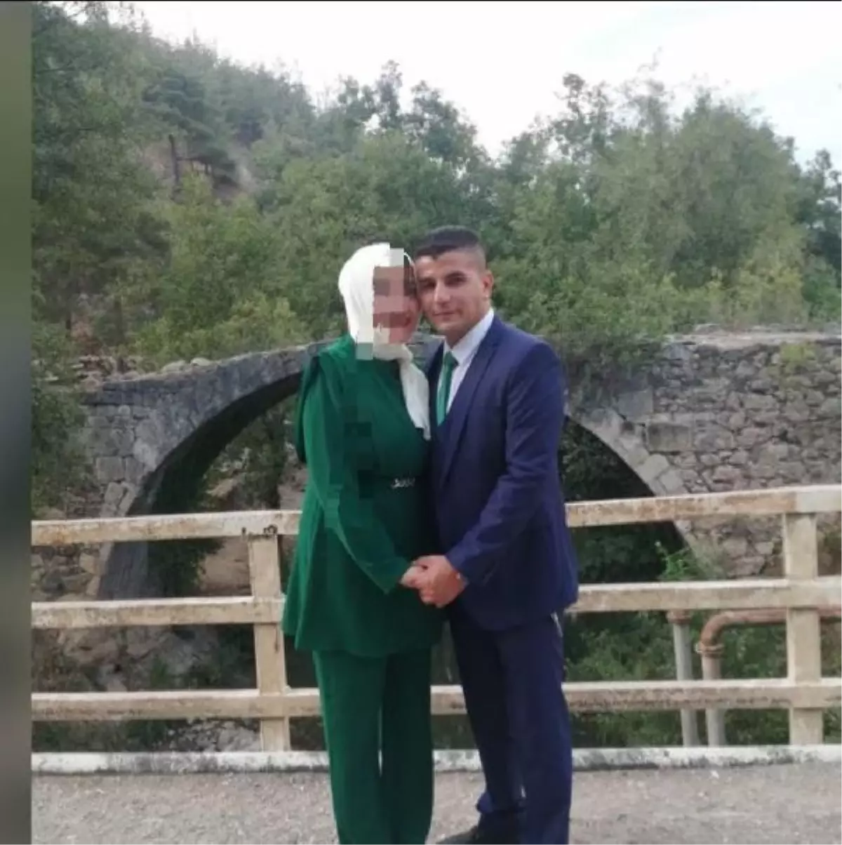 Mersin\'deki Mobilya Fabrikası Yangınında İtfaiye Eri Hayatını Kaybetti