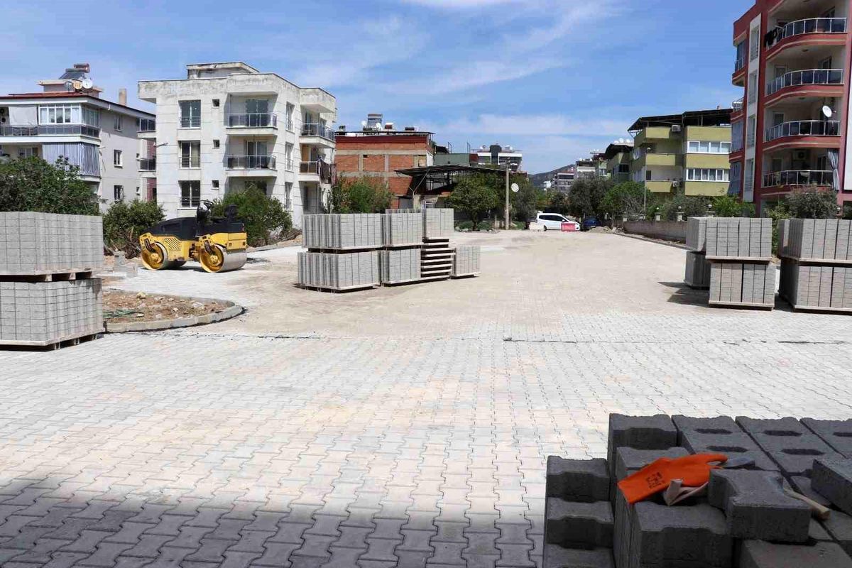 Nazilli Belediyesi Atatürk Bulvarı Kuzeyinde Yol Çalışmalarını Tamamladı