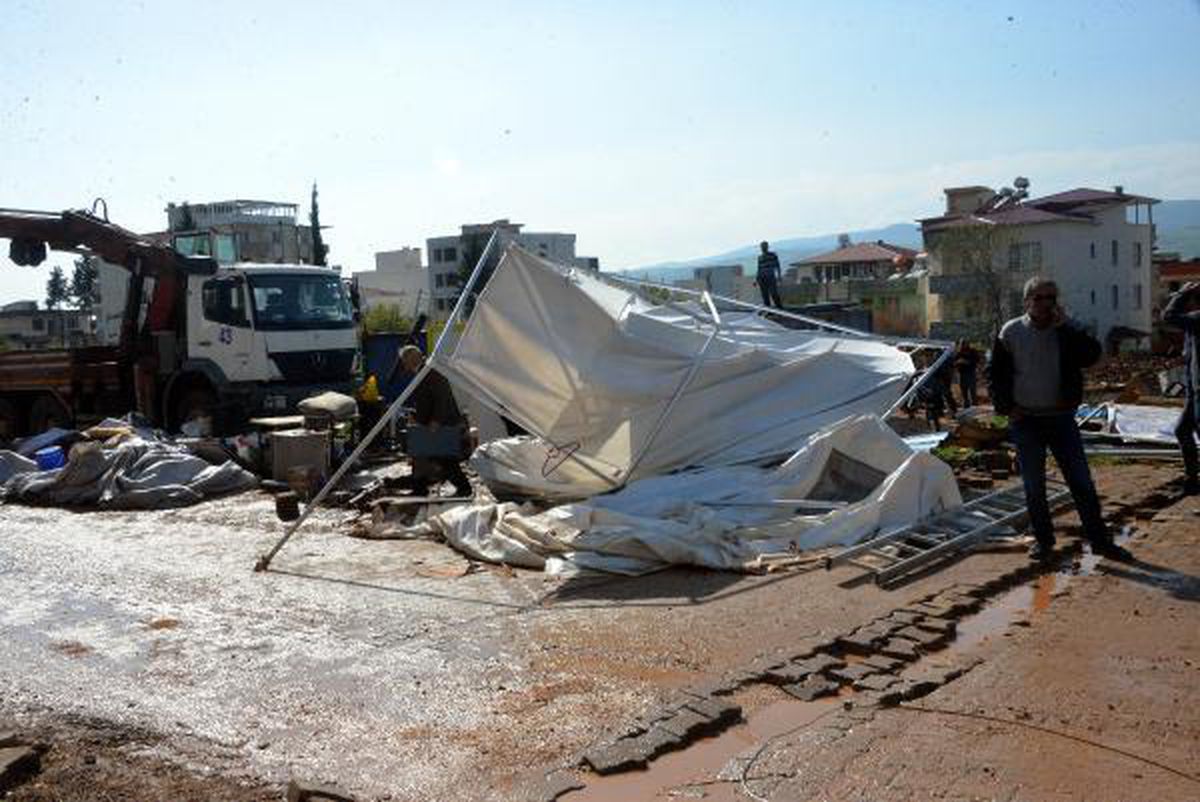Kahramanmaraş\'ta Hortum Felaketi: 8 Ağır Yaralı, 40 Yaralı, 170 Çadır Hasar Gördü