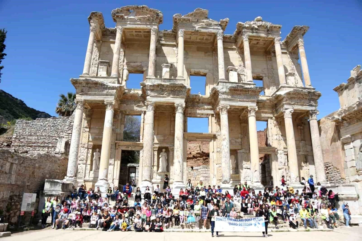 Selçuklu Çocuklar Efes Antik Kentini Gezdi