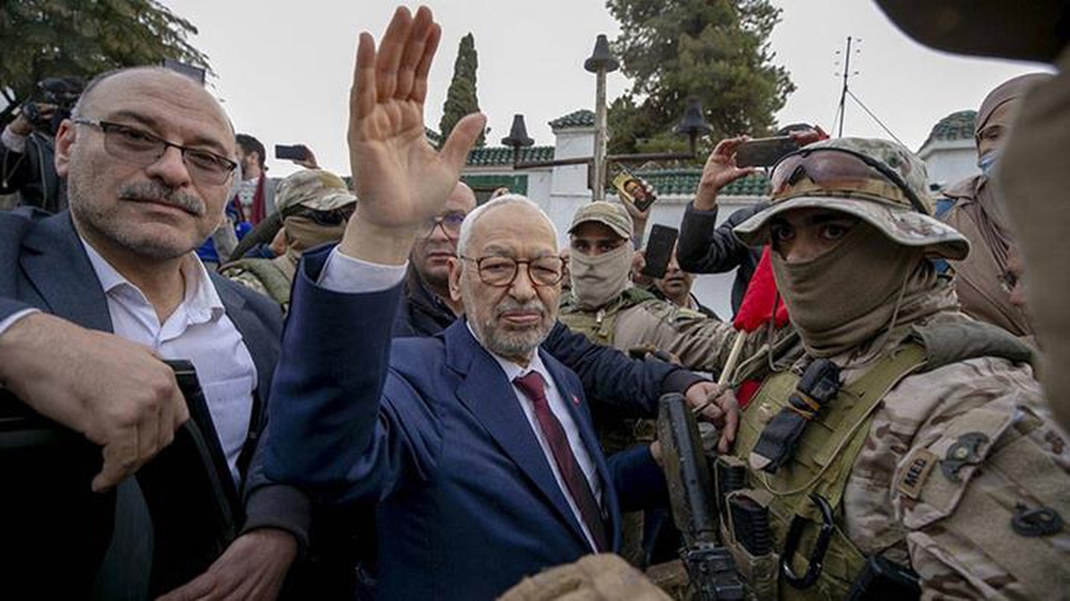 Tunus\'ta herkes basına sızan videoyu konuşuyor! Muhalif Ennahda Hareketi lideri Gannuşi cezaevine gönderildi