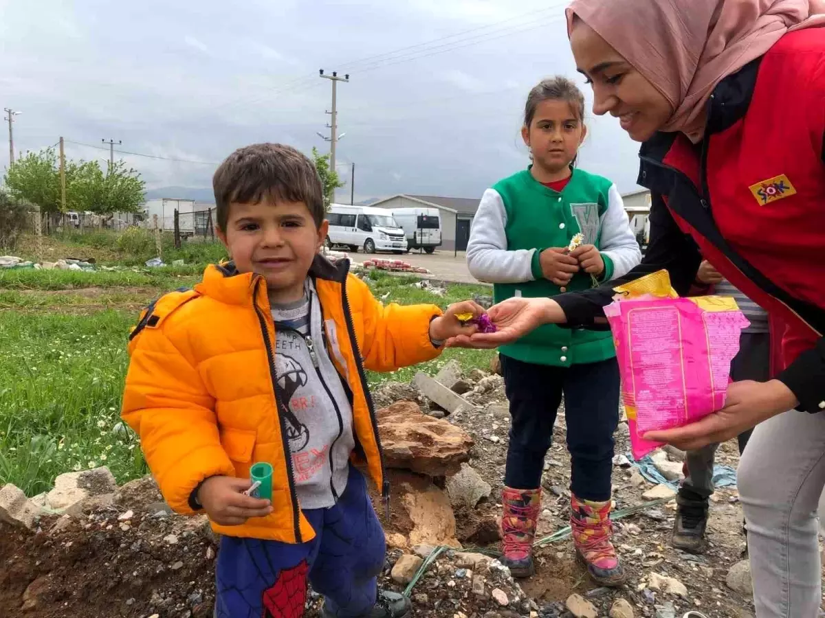 ŞOK Marketler, deprem bölgesindeki vatandaşlarla Ramazan Bayramı\'nda da dayanışmayı sürdürdü